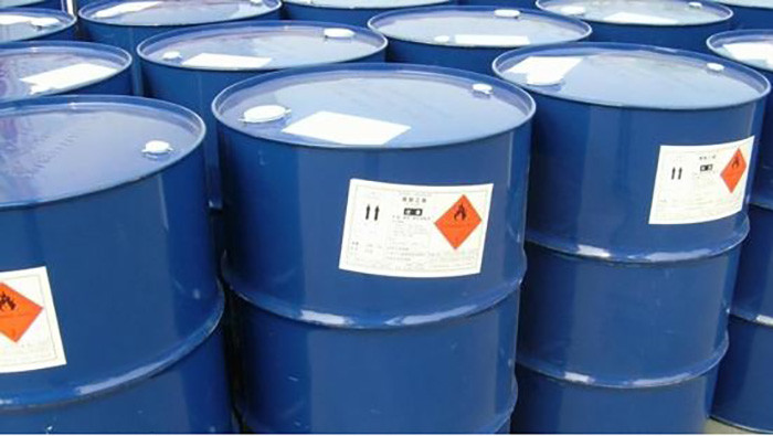 Hóa chất xử lý nước lò hơi được VietChem phân phối với số lượng lớn ra thị trường