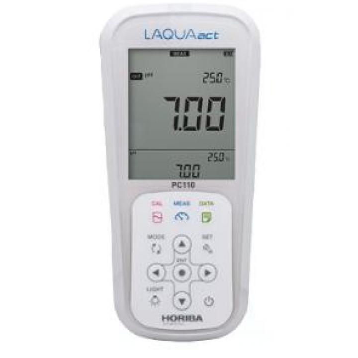 Máy đo pH/ ORP/ Độ dẫn/ Điện trở/ Độ muối/ TDS cầm tay PC110-K Horiba