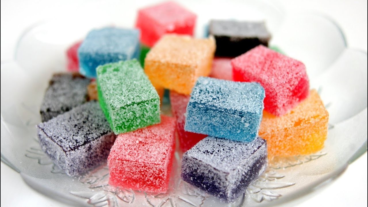 Gelatin được dùng trong sản xuất các loại bánh kẹo để tạo độ mềm dèo