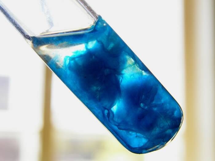 Tìm hiểu về hợp chất không tan trong nước là trong hóa học