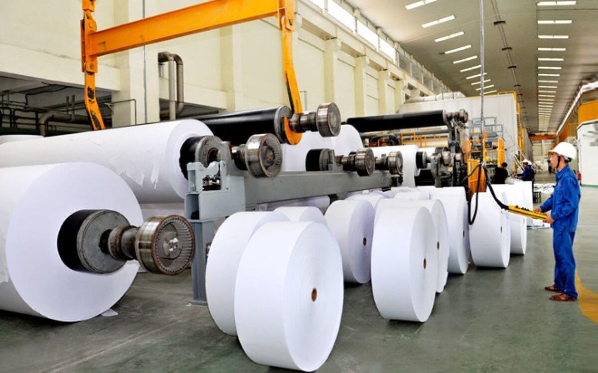 Ứng dụng của xút vẩy trong sản xuất công nghiệp giấy 