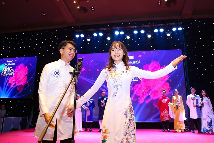 Phần trình diễn cuối cùng được thể hiện của cặp thí sinh Lan Nhi và Trần Sơn.